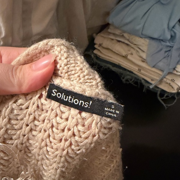 Chic Beige Knit Cardigan - Picture 3 of 4